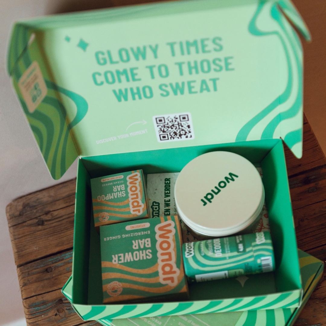 Sweat & Glow Giftbox | WONDR Moment